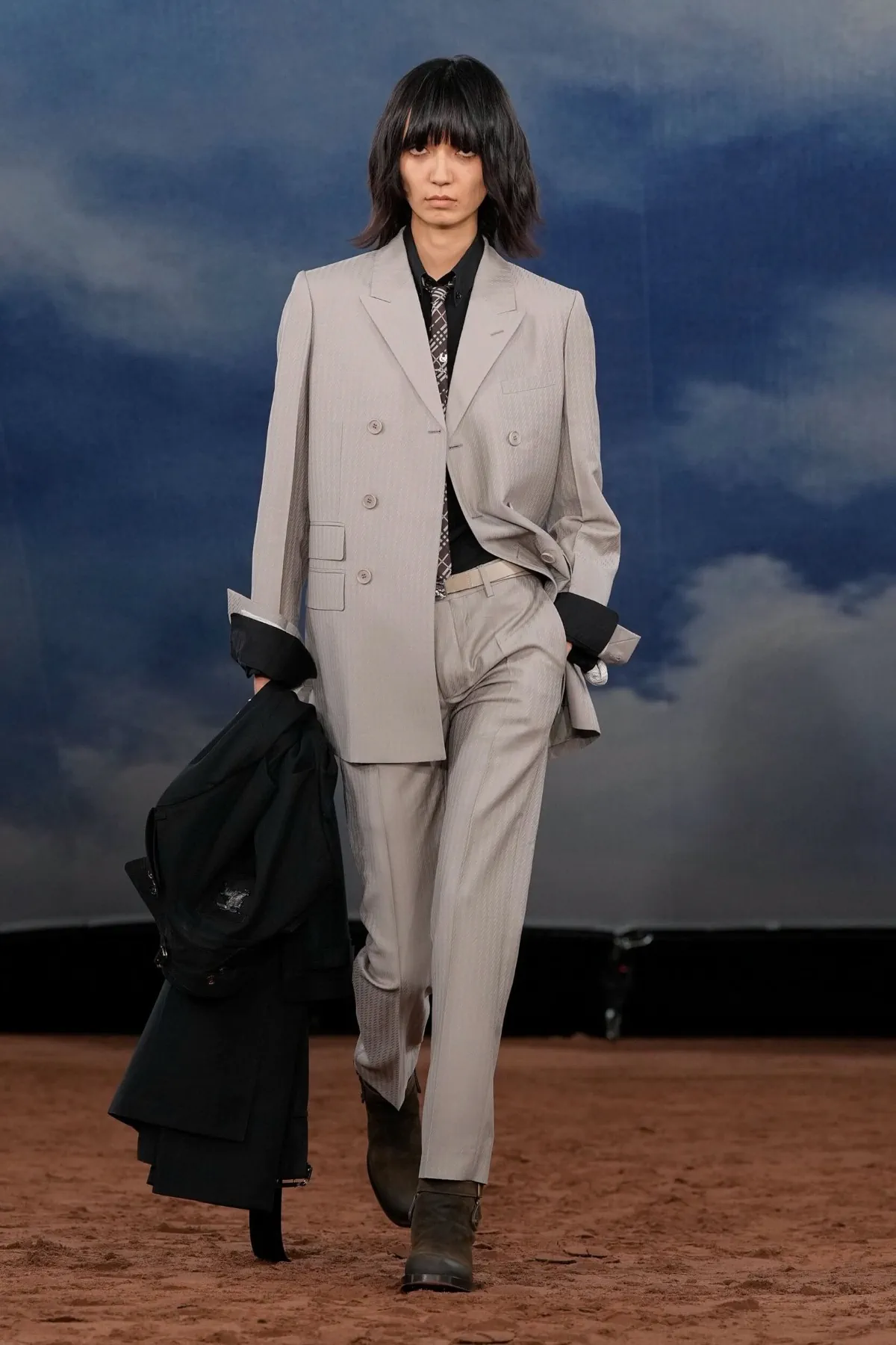 La collection Burberry printemps 2026 réinvente le vestiaire masculin britannique