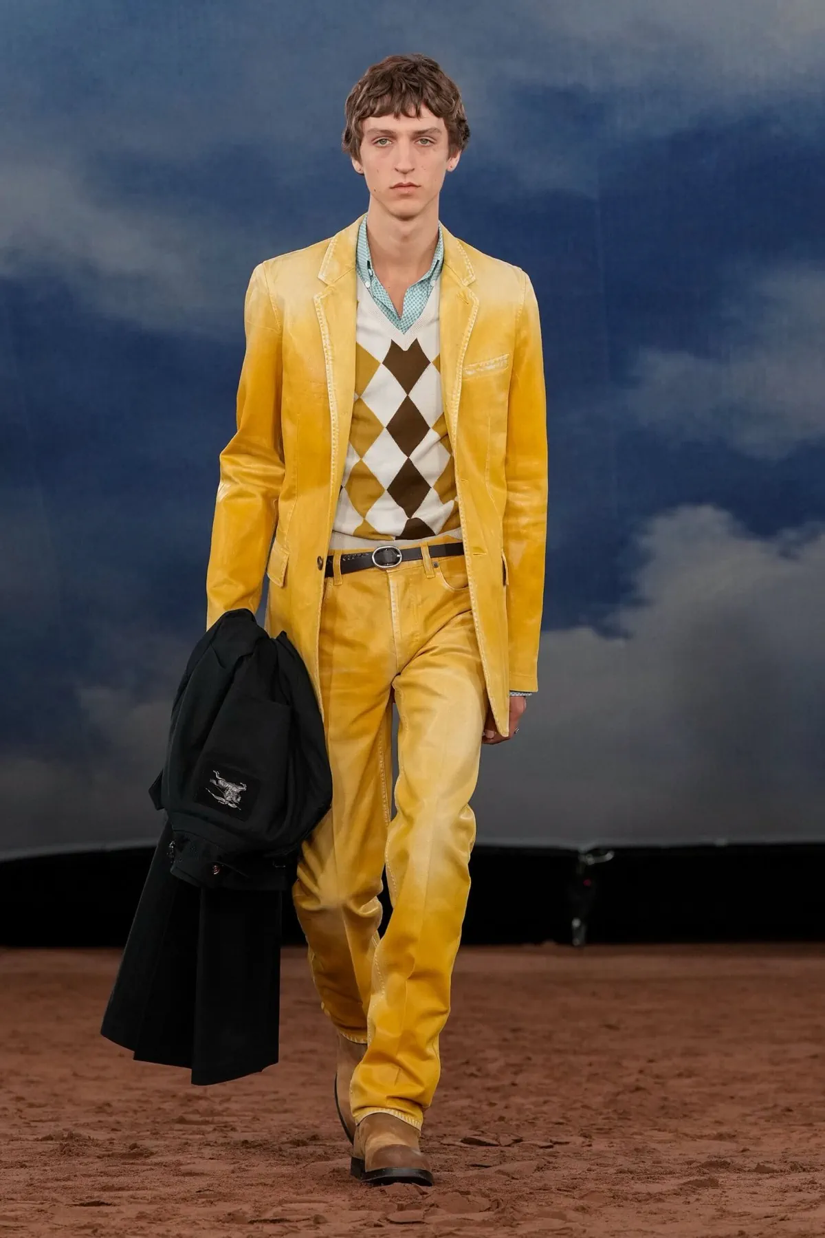 La collection Burberry printemps 2026 réinvente le vestiaire masculin britannique