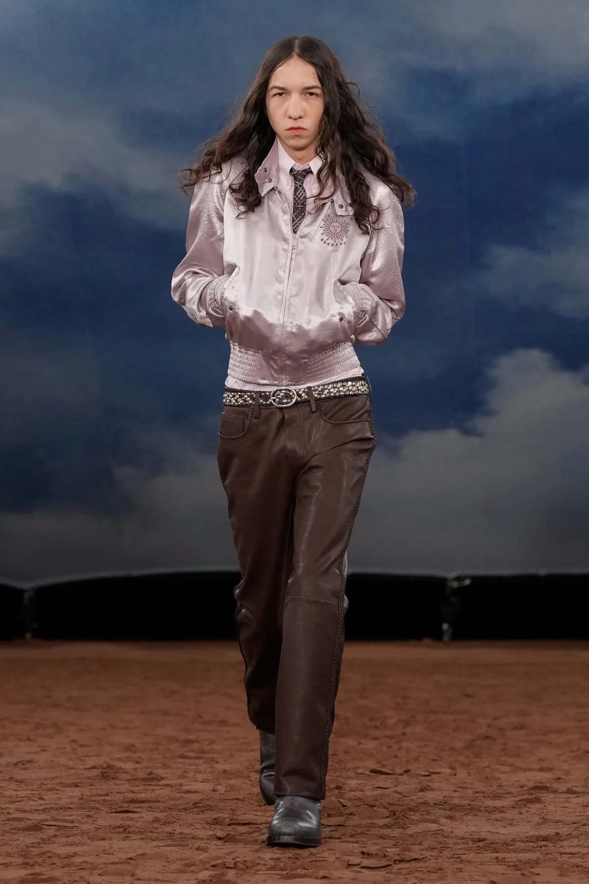 La collection Burberry printemps 2026 réinvente le vestiaire masculin britannique