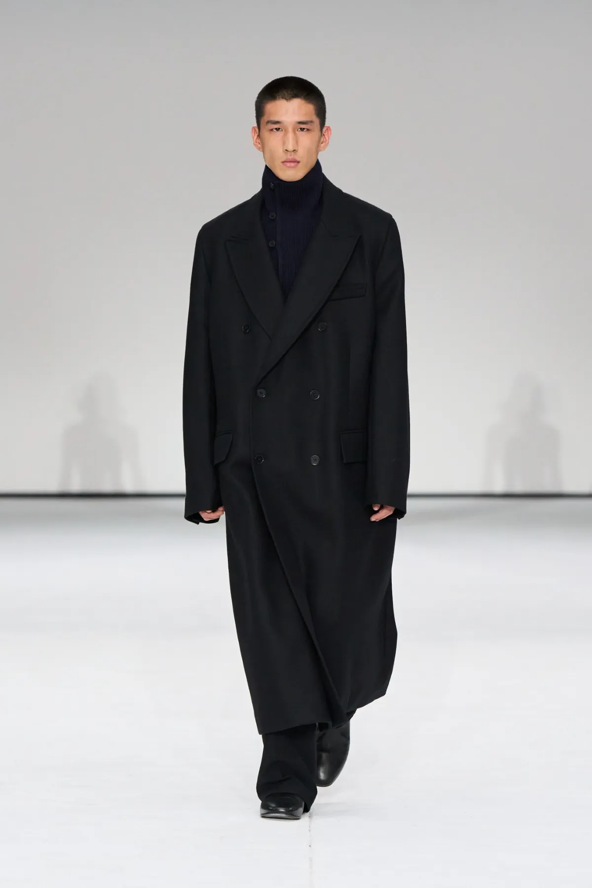 COS Fall Winter 2025 New York Fashion Week 2 La collection COS automne 2025 réinvente le vestiaire masculin minimaliste
