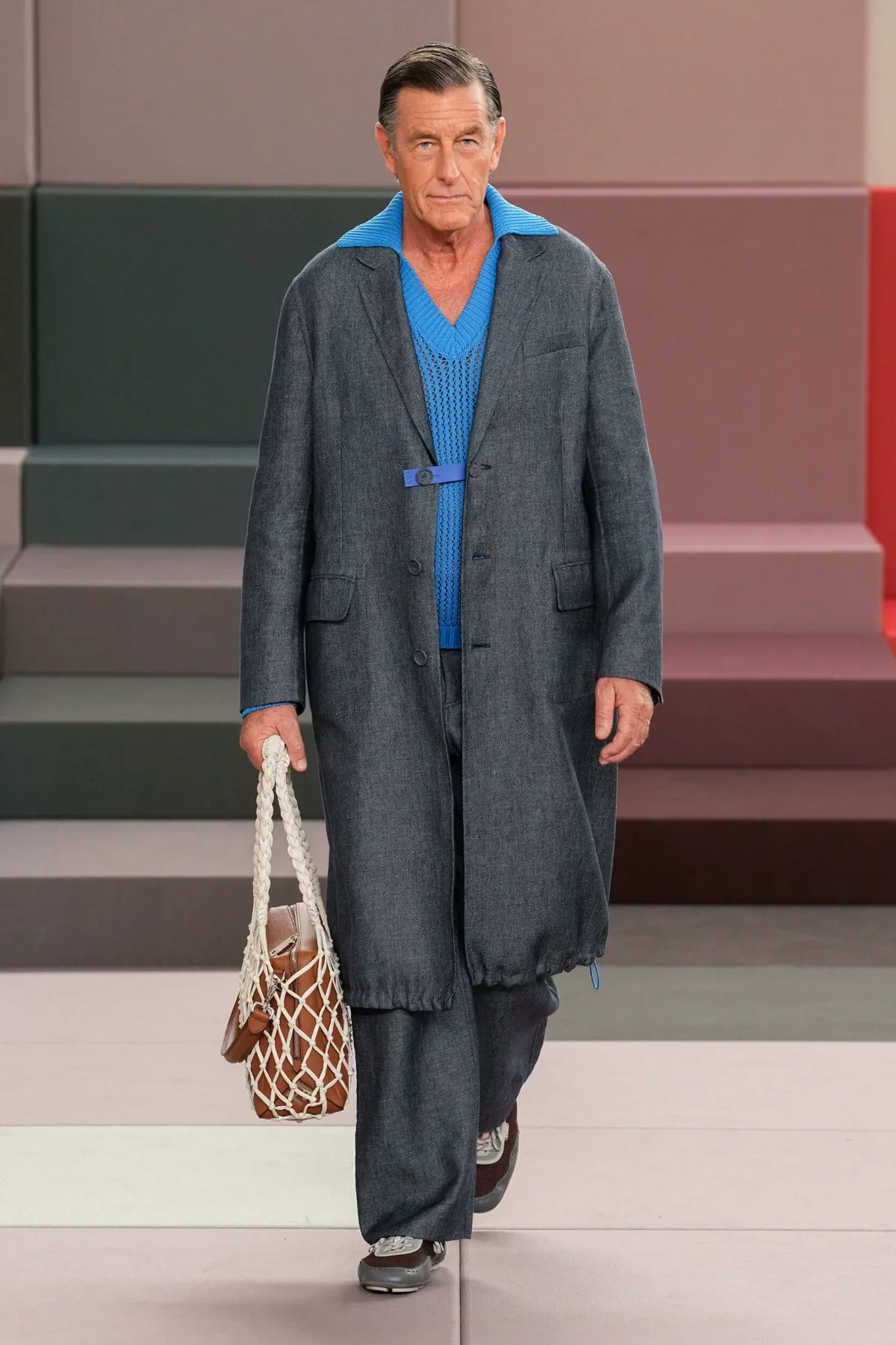 La collection FENDI printemps 2026 ose un vestiaire masculin audacieux et raffiné