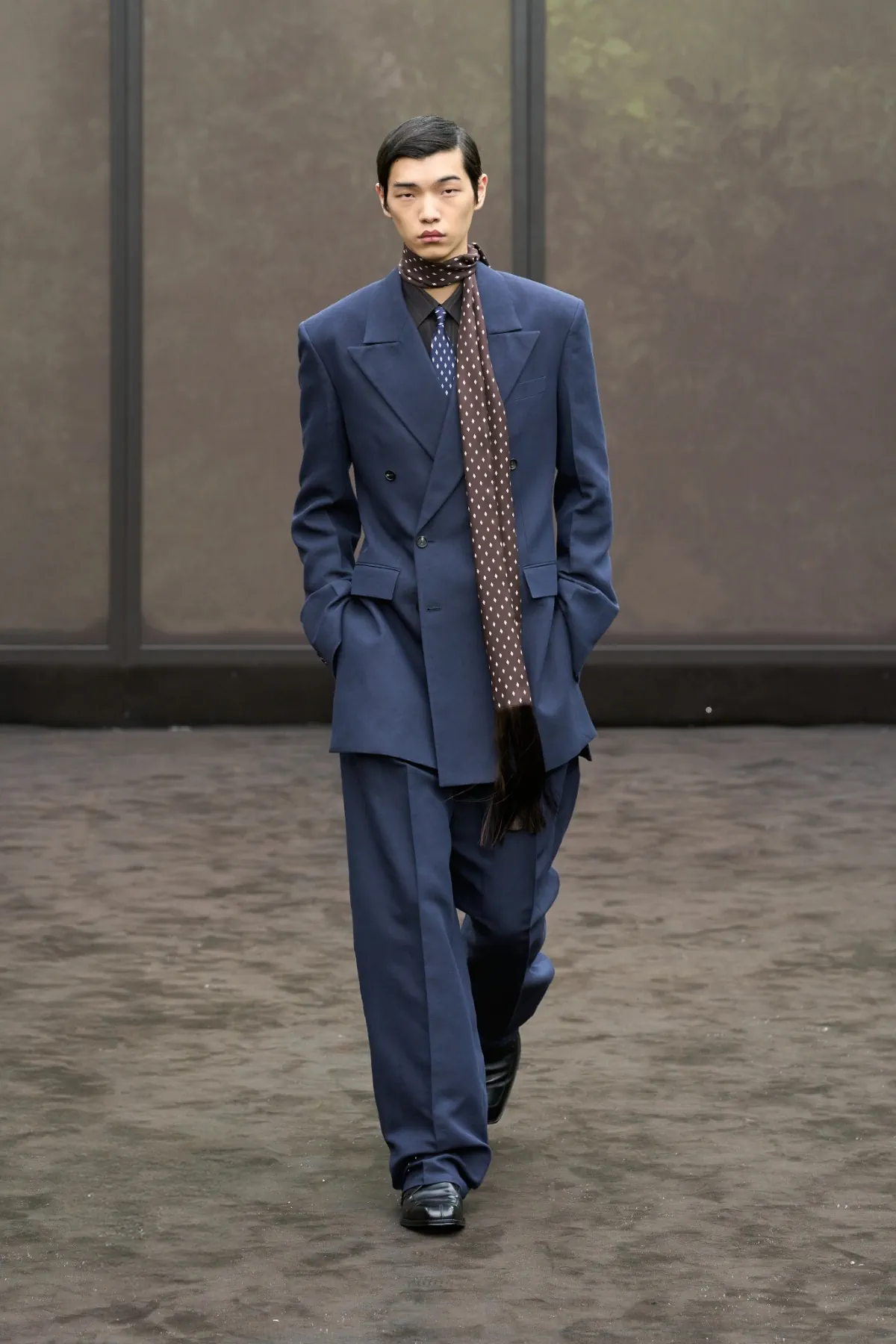 La collection Ferragamo printemps 2026 revisite l'élégance masculine des années 1920