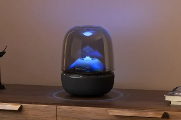 La nouvelle Harman Kardon Aura Studio 5 redéfinit les enceintes connectées grâce à son éclairage intelligent