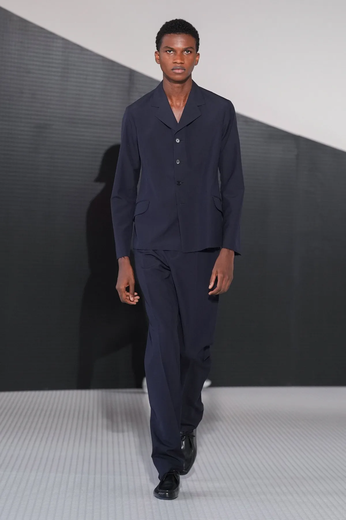 Jil Sander Spring Summer 2026 Milan Fashion Week 2 Simone Bellotti réinvente la masculinité avec sa collection Jil Sander printemps 2026