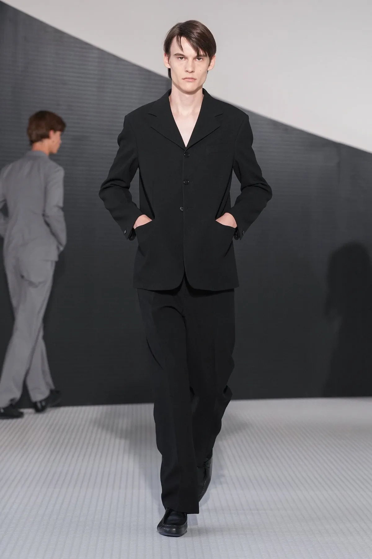 Jil Sander Spring Summer 2026 Milan Fashion Week 3 Simone Bellotti réinvente la masculinité avec sa collection Jil Sander printemps 2026