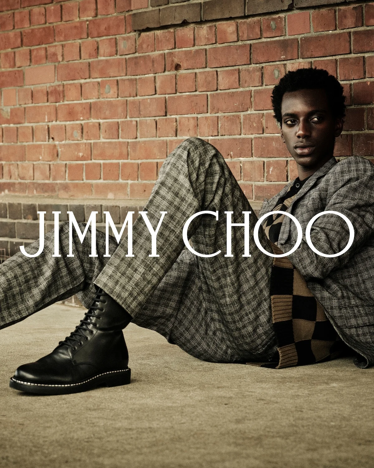 Jimmy Choo dévoile sa campagne automne 2025 pour homme, tournée au Japon