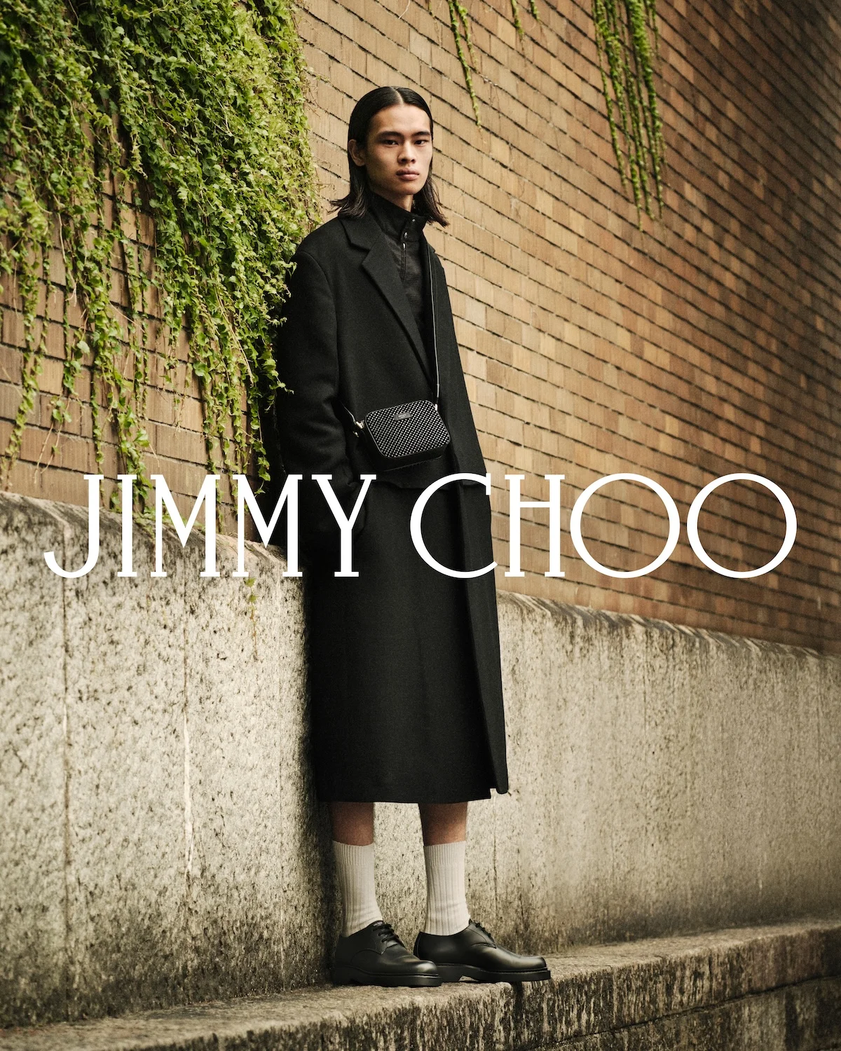 Jimmy Choo dévoile sa campagne automne 2025 pour homme, tournée au Japon