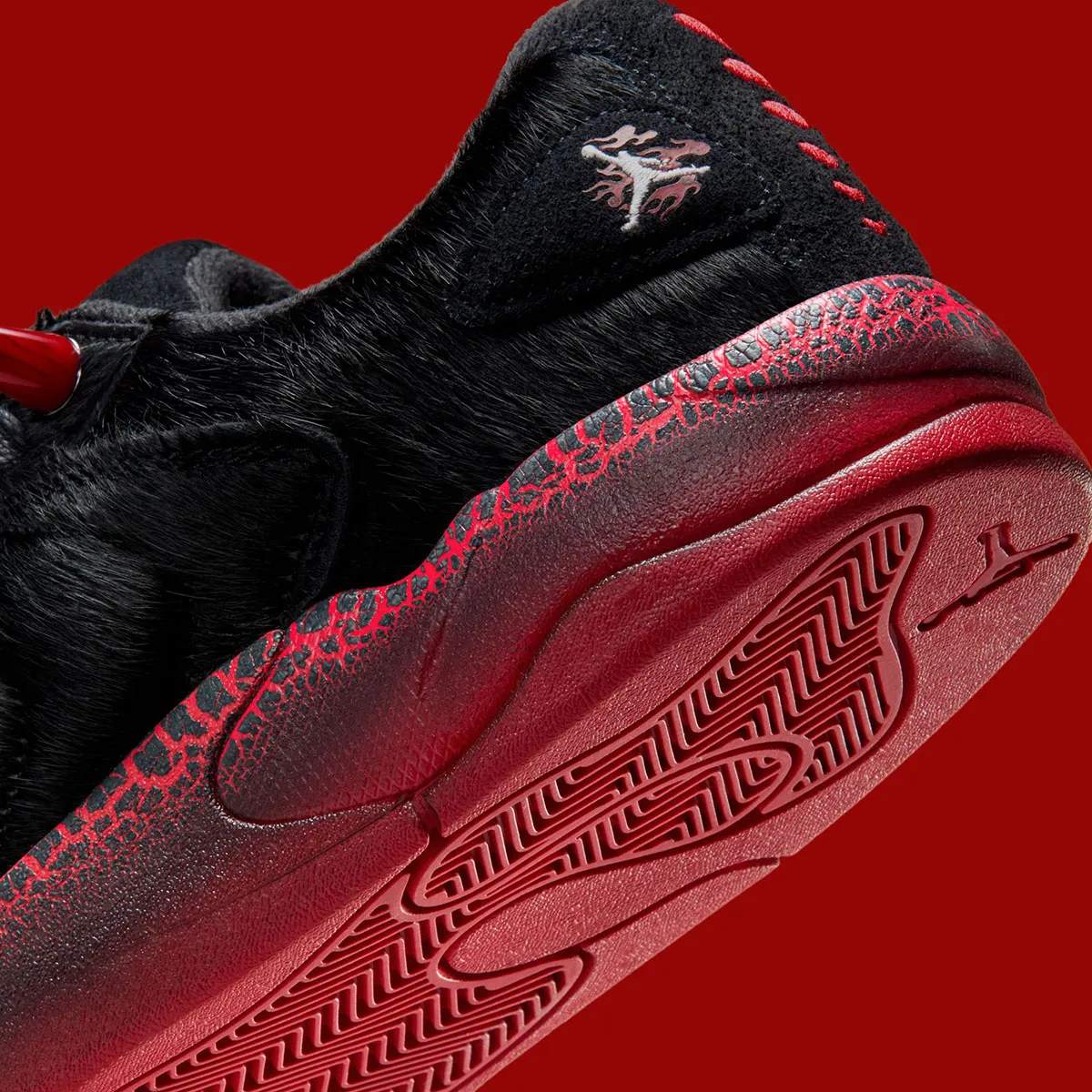 Jordan Session Halloween 8 La Jordan Session « Halloween » ose le diable pour séduire les amateurs de sneakers