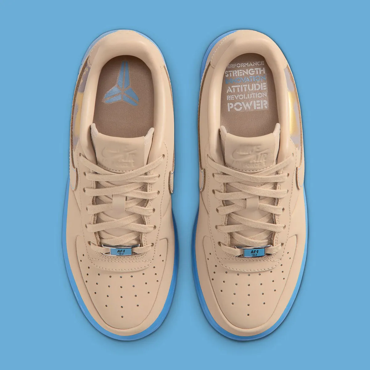 Kobe Bryant x Air Force 1 LinenUniversity Blue 4 La Kobe Bryant x Air Force 1 « Linen/University Blue » se voit ornée d'un portrait du grand champion
