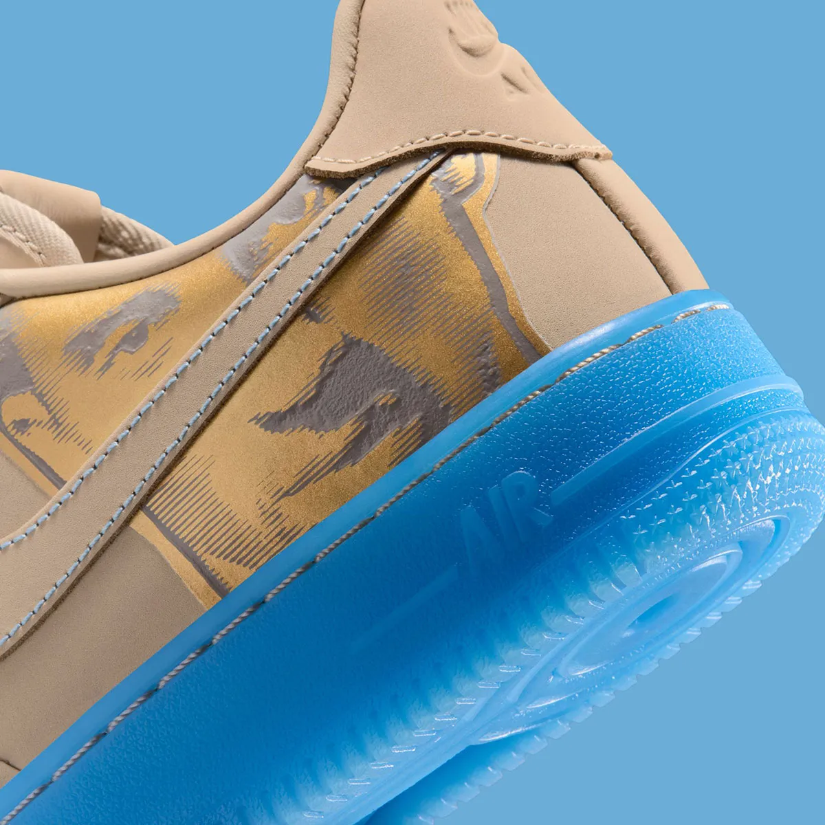 Kobe Bryant x Air Force 1 LinenUniversity Blue 7 La Kobe Bryant x Air Force 1 « Linen/University Blue » se voit ornée d'un portrait du grand champion