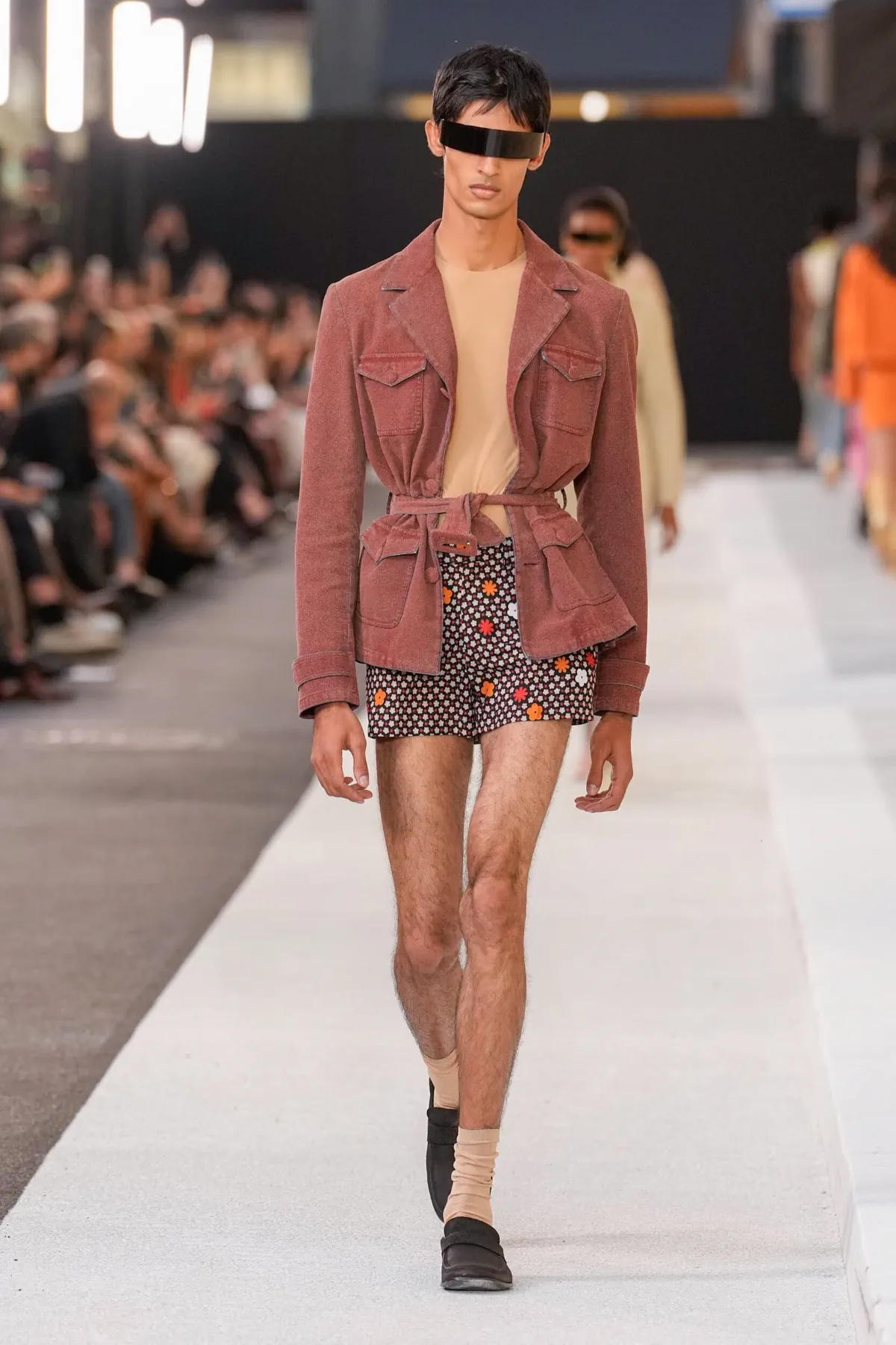MM6 Maison Margiela printemps 2026 : un vestiaire masculin insolent et direct