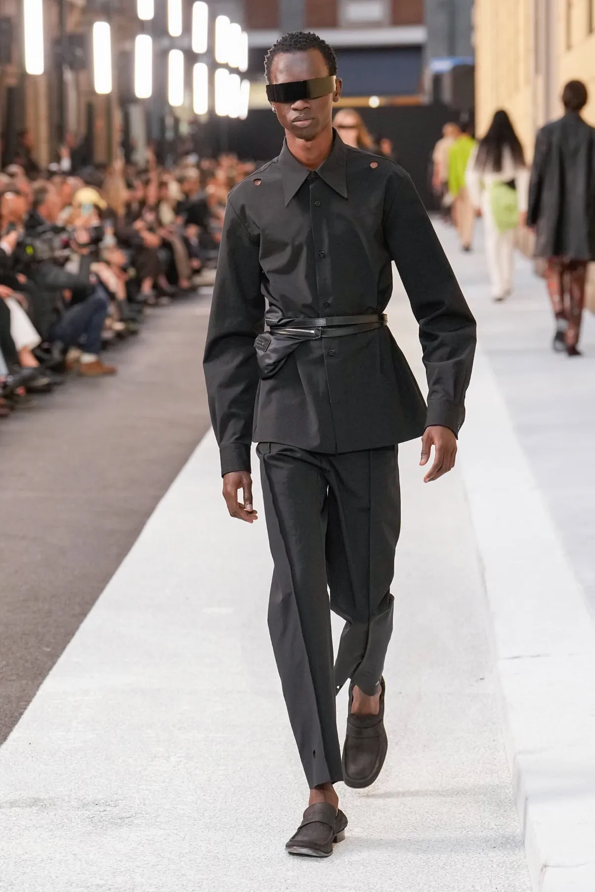 MM6 Maison Margiela printemps 2026 : un vestiaire masculin insolent et direct