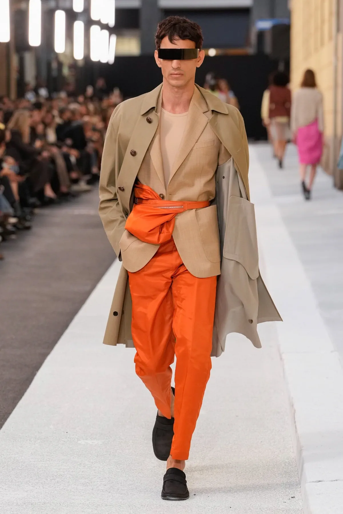 MM6 Maison Margiela printemps 2026 : un vestiaire masculin insolent et direct