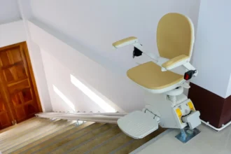 Le monte-escalier électrique réinvente le confort à domicile