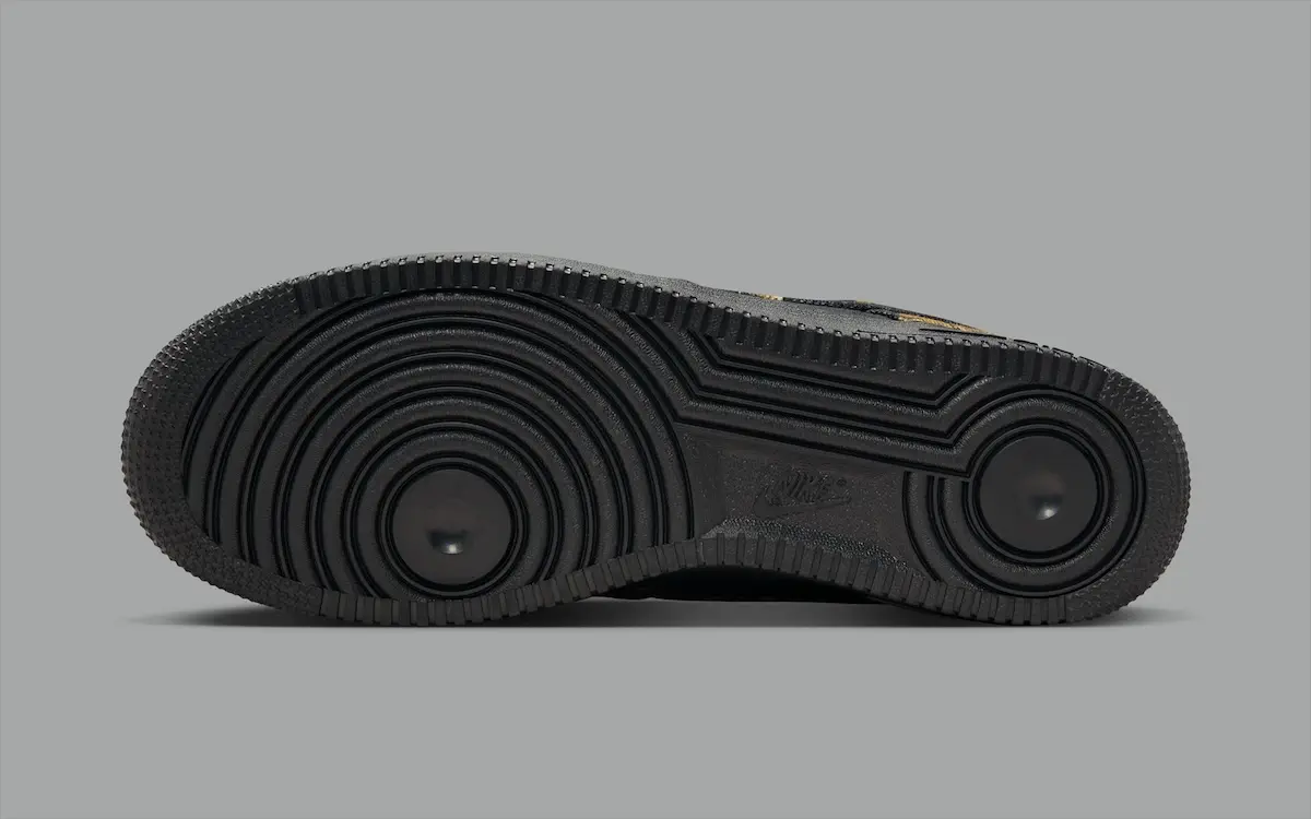 Nike Air Force 1 Low Realtree Camo 7 La Nike Air Force 1 Low « Realtree Camo » arrive pour habiller vos automnes urbains