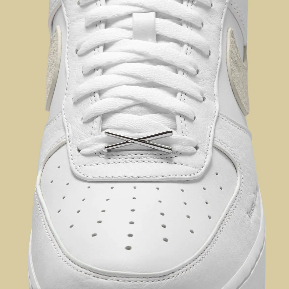 Nike Air Force 1 Low Sushi Club 10 La Nike Air Force 1 Low « Sushi Club » est enfin disponible pour le grand public