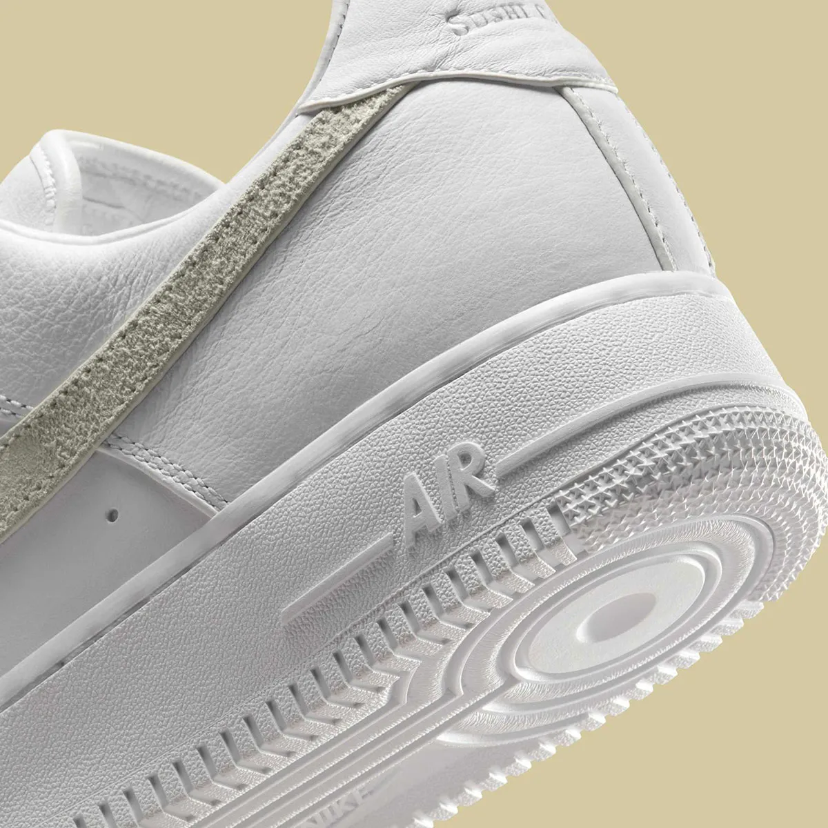 Nike Air Force 1 Low Sushi Club 11 La Nike Air Force 1 Low « Sushi Club » est enfin disponible pour le grand public