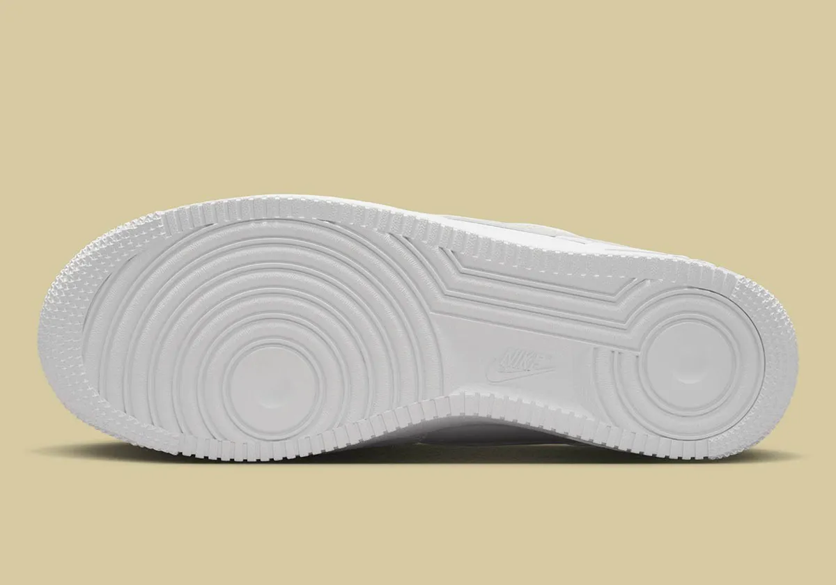 Nike Air Force 1 Low Sushi Club 8 La Nike Air Force 1 Low « Sushi Club » est enfin disponible pour le grand public