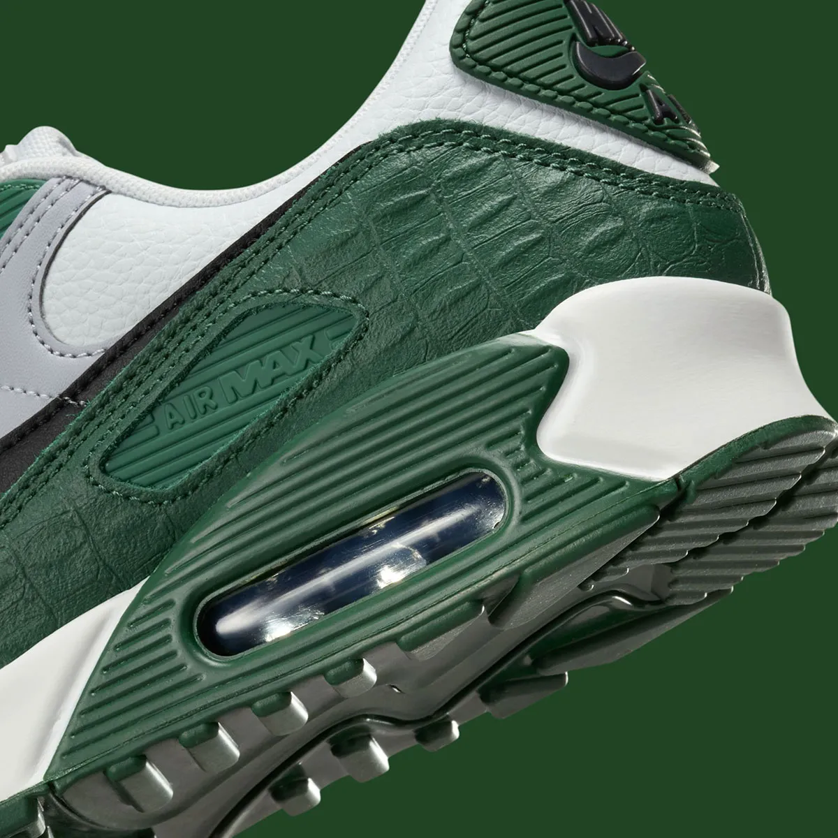 Nike Air Max 90 Fir 7 La Nike Air Max 90 « Fir » fait son entrée avec un nouveau souffle