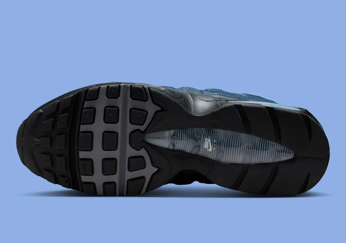 Nike Air Max 95 Obsidian 5 La Nike Air Max 95 « Obsidian » pourrait bien être la surprise sneaker de la fin de l'année 2025