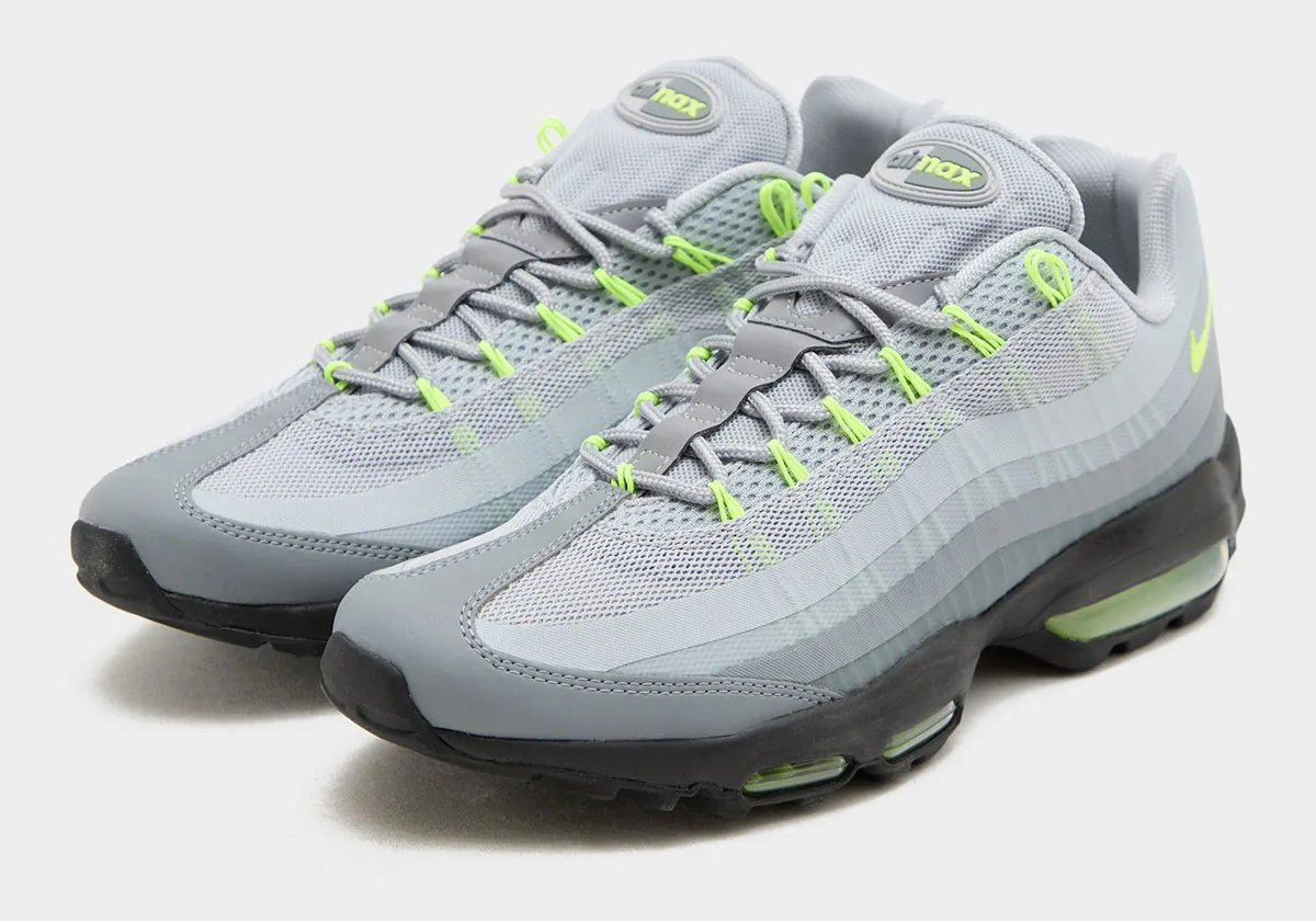 Nike Air Max 95 Ultra Neon 1 La Nike Air Max 95 Ultra « Neon » revient avec une énergie iconique