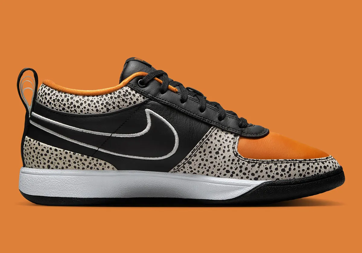 Nike Book 1 Air Safari 3 La Nike Book 1 « Safari » est enfin disponible pour tous
