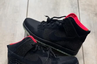 Un prototype inédit de la Nike Dunk High « Solar Red » refait surface sous forme d'échantillon collector à 10 000 dollars