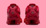 La Nike Shox TL « Gym Red » enflamme nos pieds avec son rouge intense