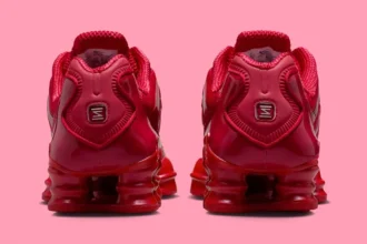 La Nike Shox TL « Gym Red » enflamme nos pieds avec son rouge intense