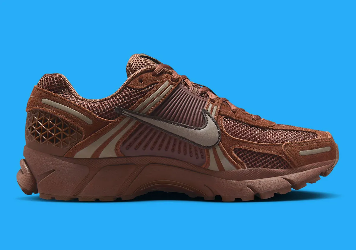 Nike Zoom Vomero 5 Mink Brown 3 La Nike Zoom Vomero 5 « Mink Brown » transforme votre garde-robe automnale avec ses tons chocolat