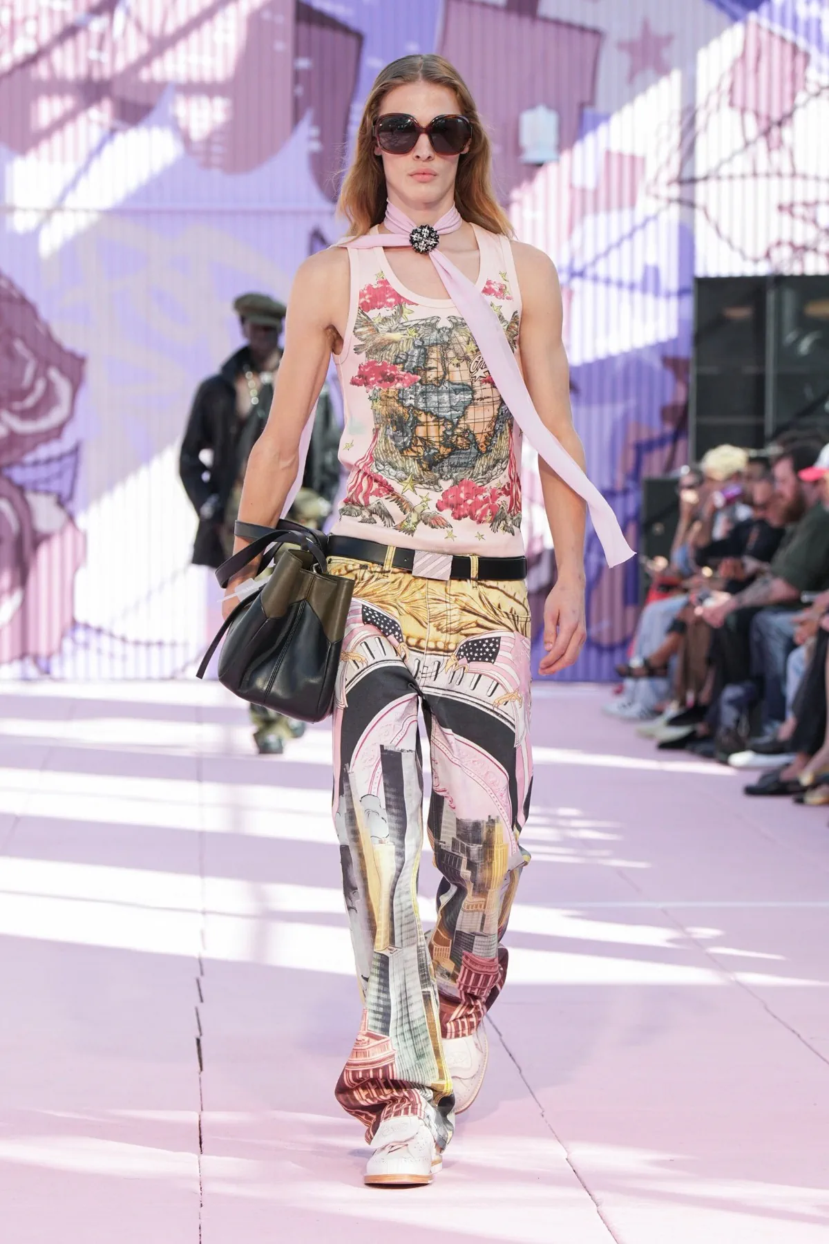 La collection Off-White Printemps 2026 révèle une nouvelle vision du streetwear masculin