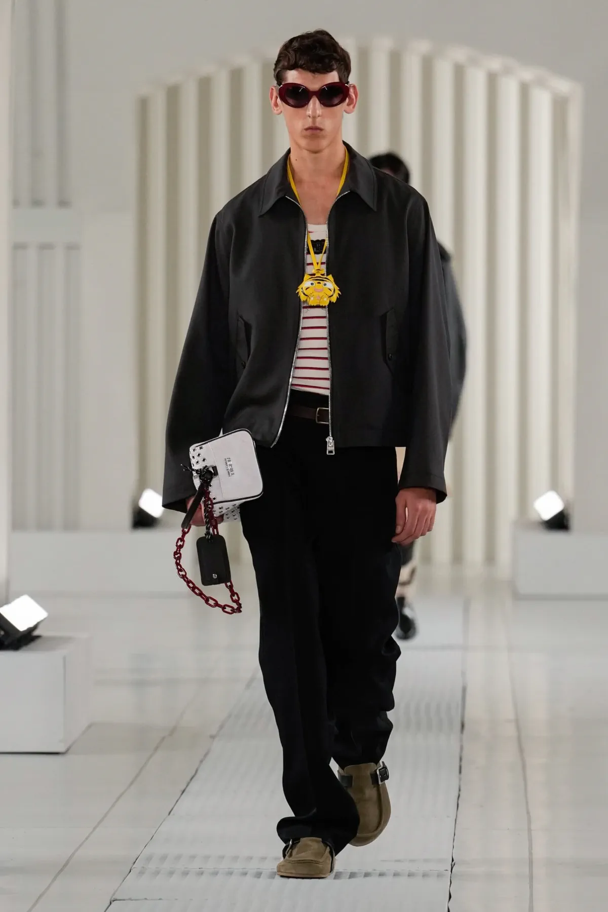 Onitsuka Tiger Spring Summer 2026 Milan Fashion Week 9 Andrea Pompilio revisite les codes masculins pour la collection Onitsuka Tiger printemps 2026