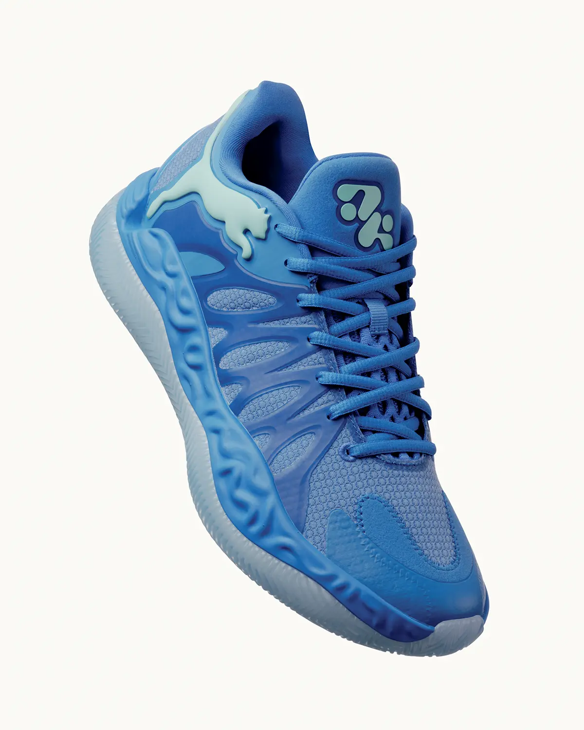 PUMA Hoops x Tyrese Haliburton Hali 1 2 PUMA Hoops présente la Hali 1, la première chaussure signature de Tyrese Haliburton conçue par le designer Salehe Bembury