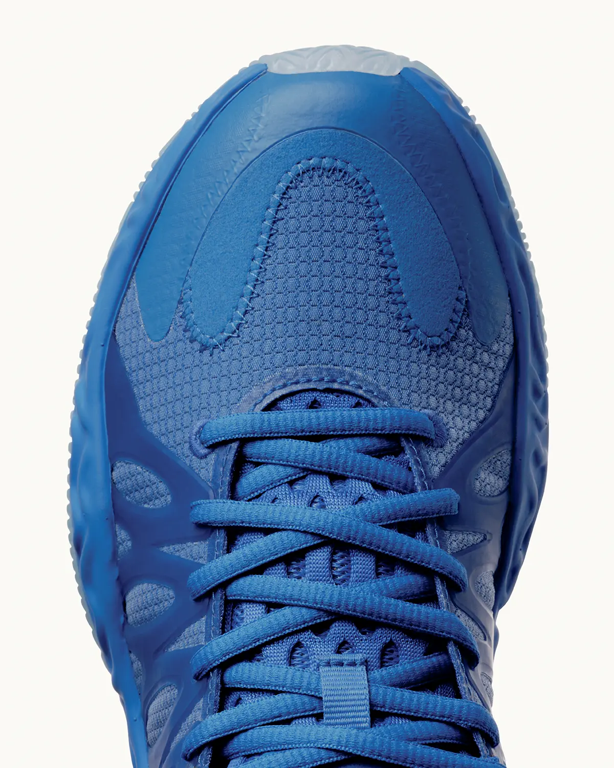 PUMA Hoops x Tyrese Haliburton Hali 1 4 PUMA Hoops présente la Hali 1, la première chaussure signature de Tyrese Haliburton conçue par le designer Salehe Bembury