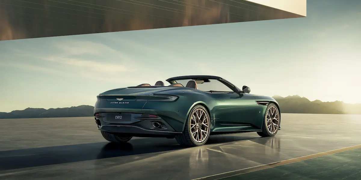 Q by Aston Martin Editions Volante 60e anniversaire 2 Q by Aston Martin présente les Éditions Volante 60e anniversaire avec les modèles Vanquish et DB12