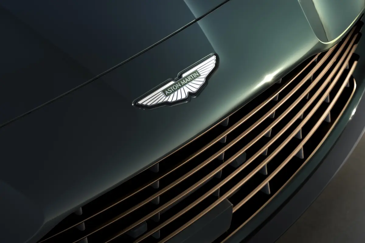 Q by Aston Martin Editions Volante 60e anniversaire 4 Q by Aston Martin présente les Éditions Volante 60e anniversaire avec les modèles Vanquish et DB12