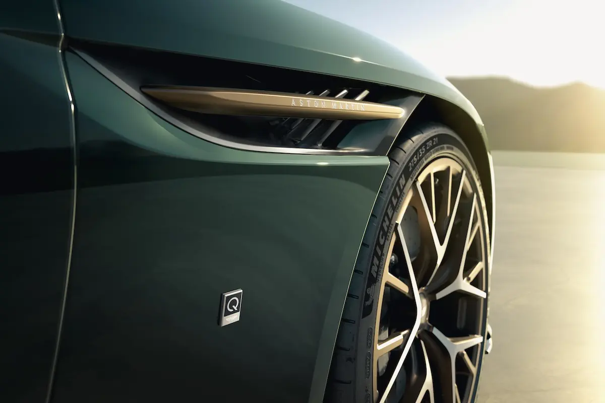 Q by Aston Martin Editions Volante 60e anniversaire 5 Q by Aston Martin présente les Éditions Volante 60e anniversaire avec les modèles Vanquish et DB12