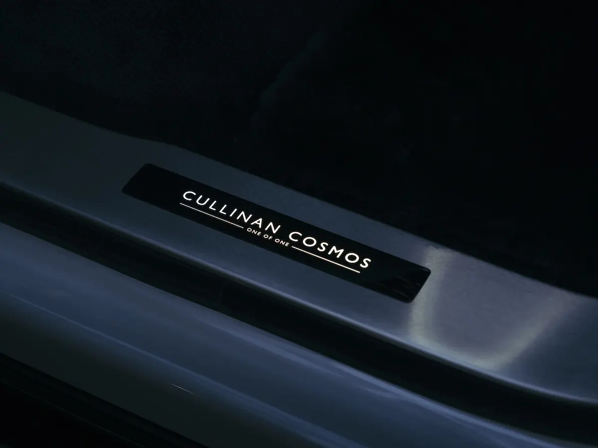 Rolls Royce Cullinan Cosmos 7 Le Rolls-Royce Cullinan Cosmos célèbre l’espace avec une création unique