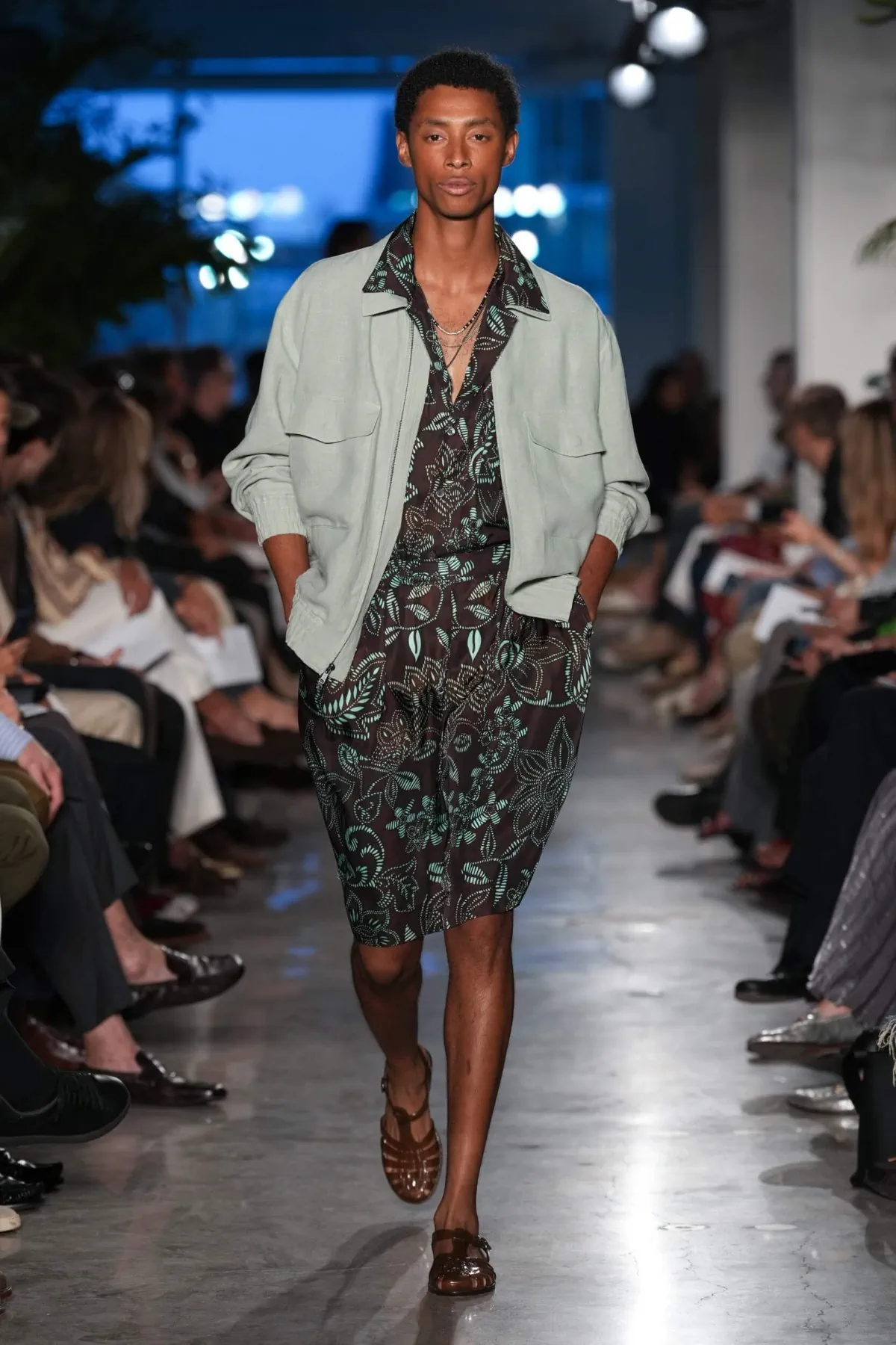 La collection Todd Snyder printemps 2026 transporte la mode masculine à La Havane nostalgique