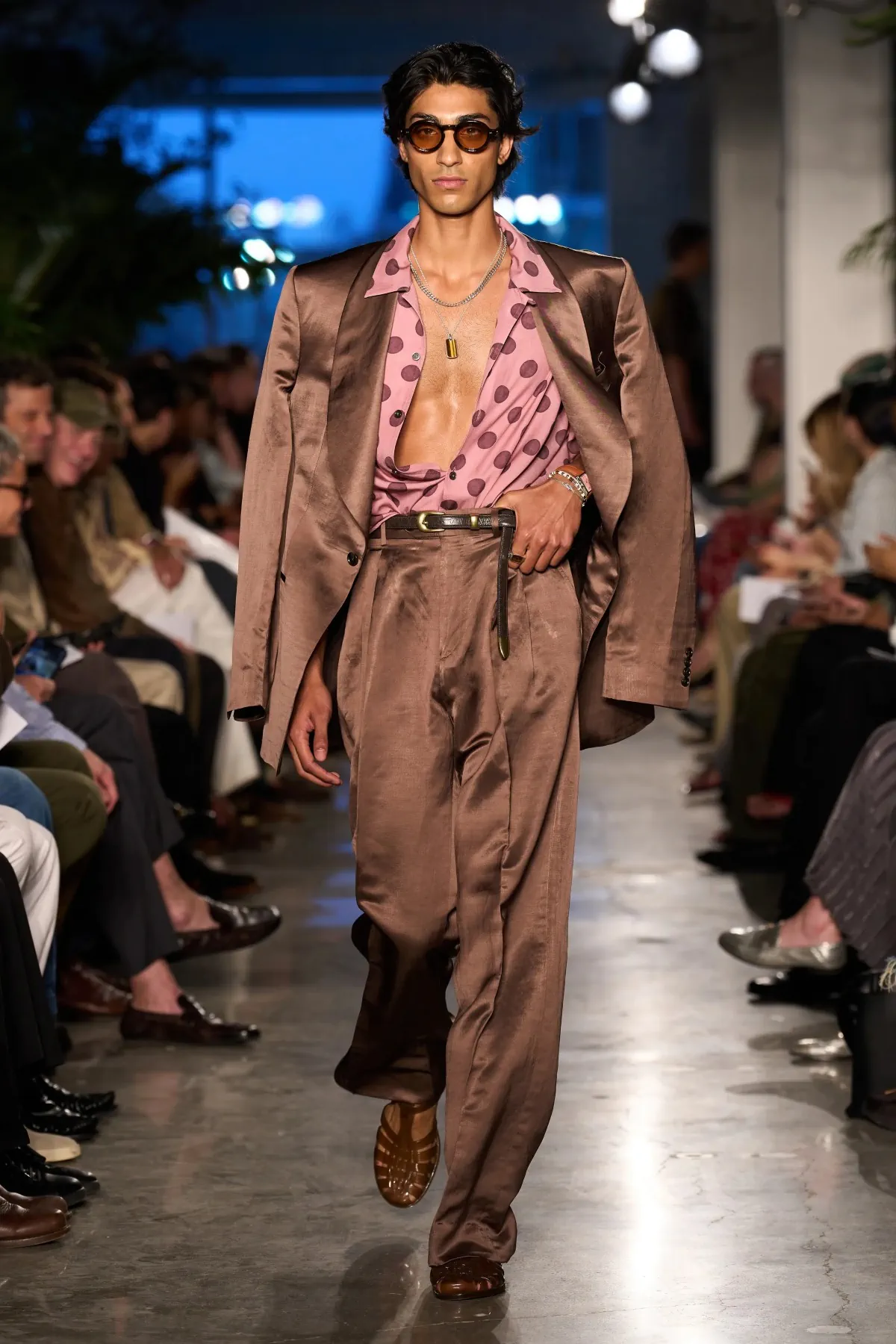 La collection Todd Snyder printemps 2026 transporte la mode masculine à La Havane nostalgique