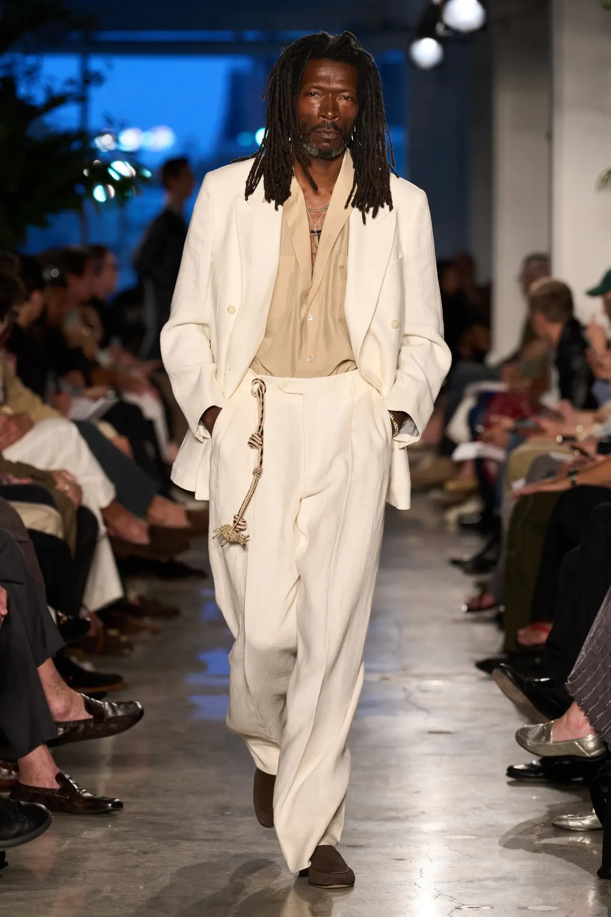 La collection Todd Snyder printemps 2026 transporte la mode masculine à La Havane nostalgique