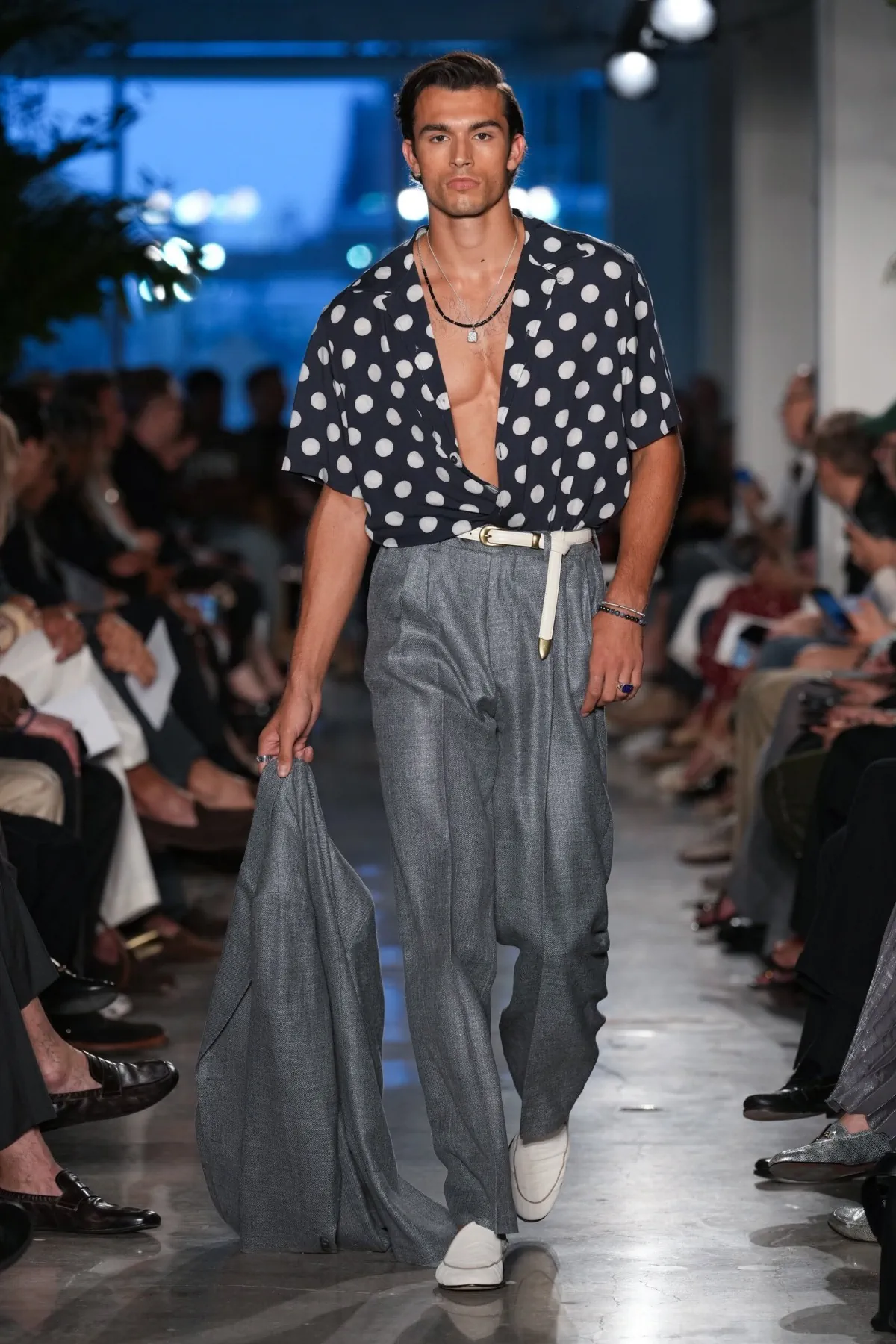 La collection Todd Snyder printemps 2026 transporte la mode masculine à La Havane nostalgique