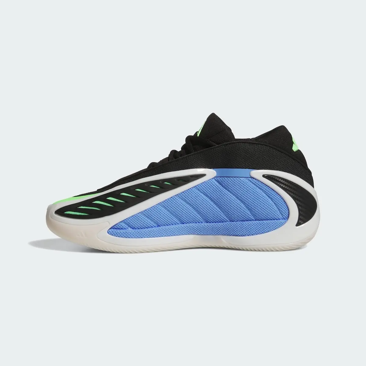 adidas Anthony Edwards 2 Fusion Blue 1 L'adidas Anthony Edwards 2 débarque enfin avec trois coloris qui vont faire sensation