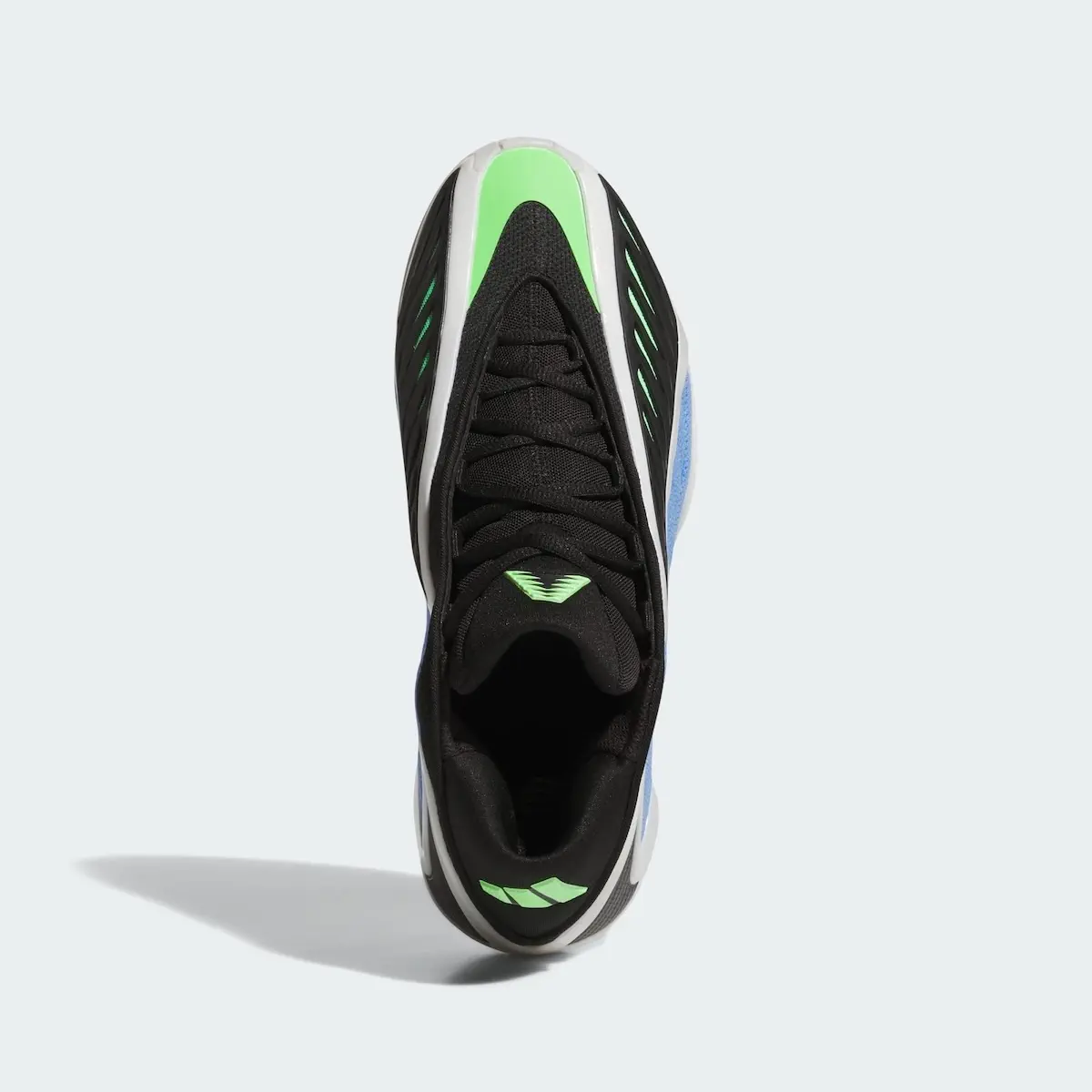 adidas Anthony Edwards 2 Fusion Blue 2 L'adidas Anthony Edwards 2 débarque enfin avec trois coloris qui vont faire sensation
