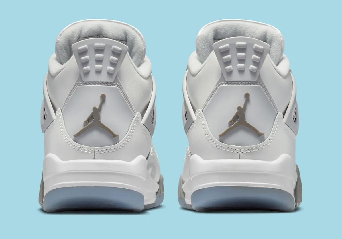 Air Jordan 4 GS Blue Chill 0 Jordan Brand réserve la Air Jordan 4 GS « Blue Chill » aux enfants pour le mois de novembre