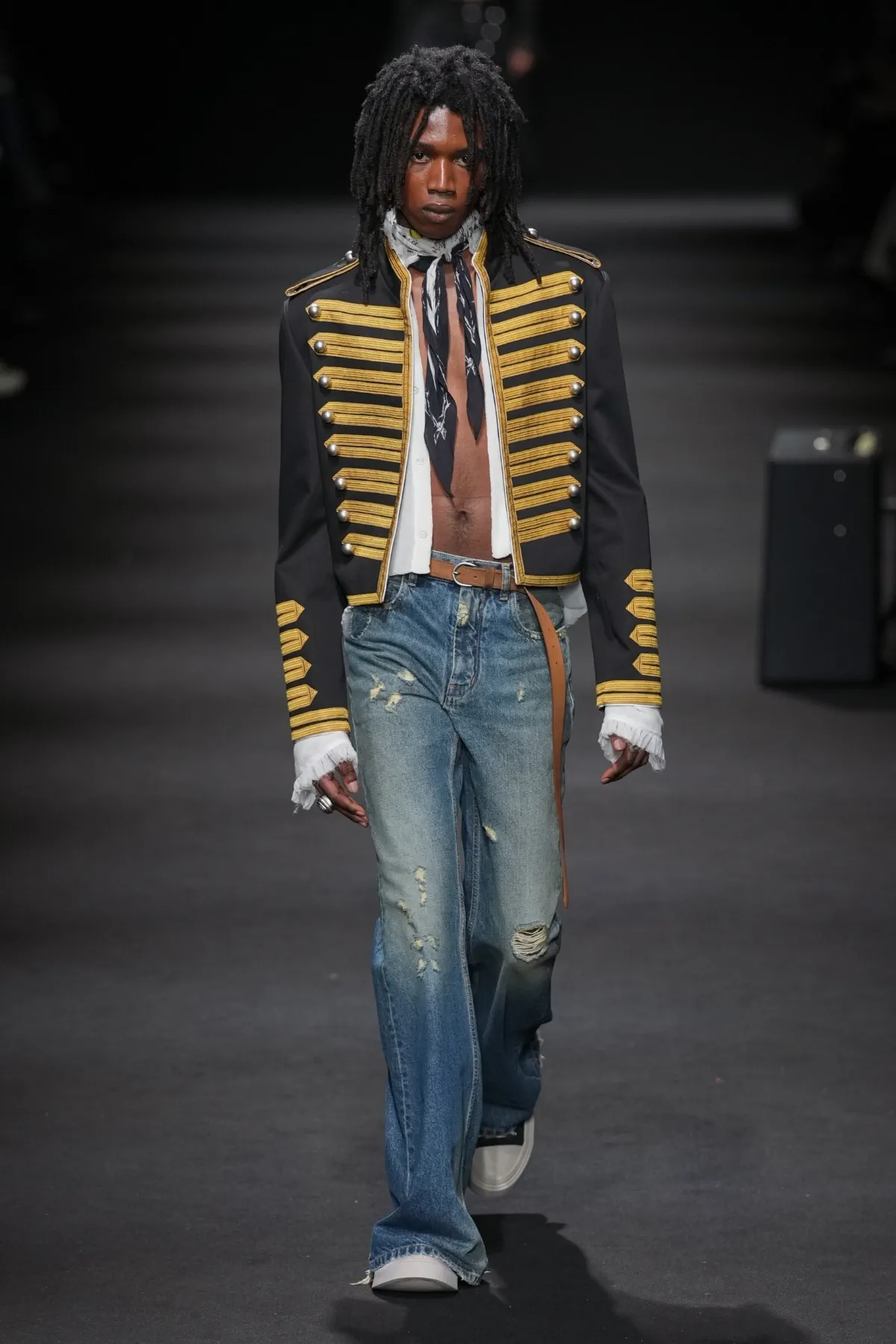 Ann Demeulemeester Spring Summer 2026 Paris Fashion Week 9 La collection Ann Demeulemeester printemps 2026 : un romantisme rebelle au masculin