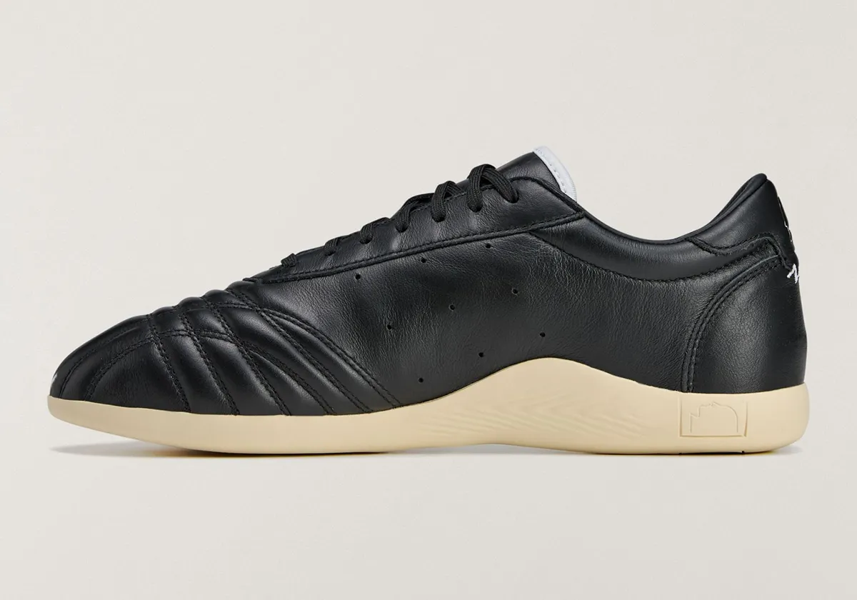 Brain Dead x adidas Taekwondo 3 La Brain Dead x adidas Taekwondo débarquera le 1er novembre et fera le bonheur des amateurs de sneakers rares