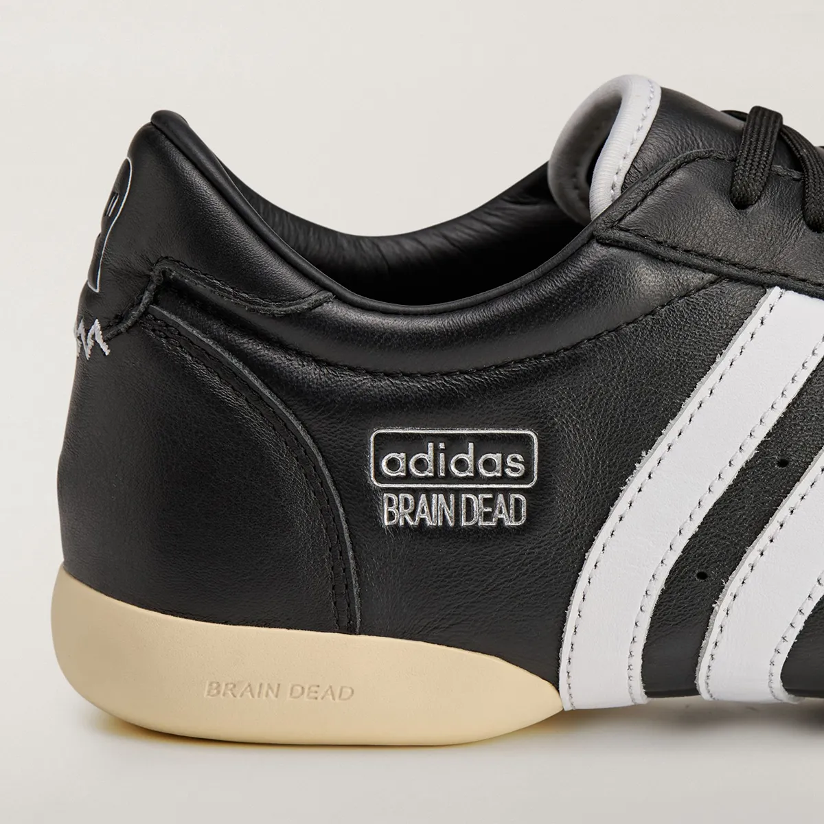 Brain Dead x adidas Taekwondo 8 La Brain Dead x adidas Taekwondo débarquera le 1er novembre et fera le bonheur des amateurs de sneakers rares