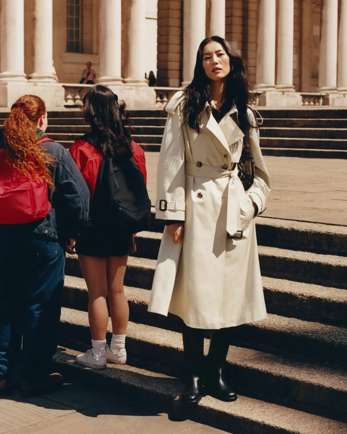 Burberry Campagne de vetements exterieur 2025 6 Burberry dévoile sa campagne de vêtements d'extérieur avec des talents oscarisés