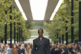 La collection Celine printemps 2026 affirme son élégance masculine